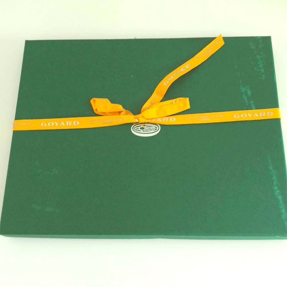 Goyard clutch box. Authentic